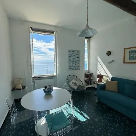 Finestra Sul Lungomare Camogli