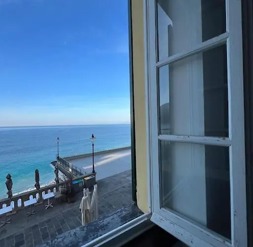 Apartment Una Finestra Sul Lungomare Camogli